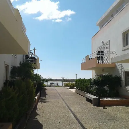 Nyaraló Holiday Rua Miguel Corte Real